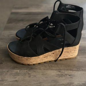WOMEN'S CAMERON™ FLATFORM LACE WEDGE SANDAL